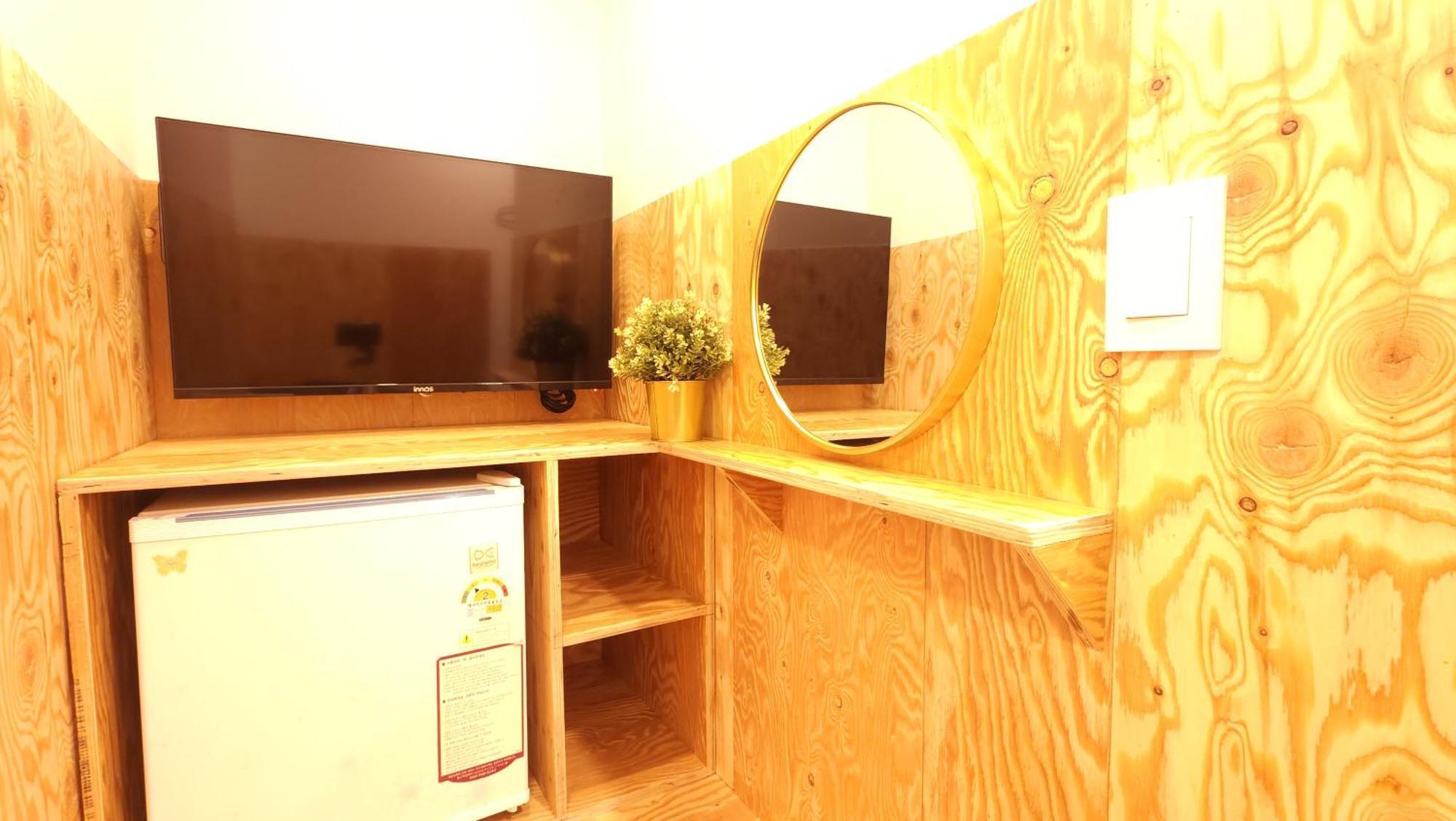 Oyo Hostel Myeongdong 1 Seoul Exterior photo