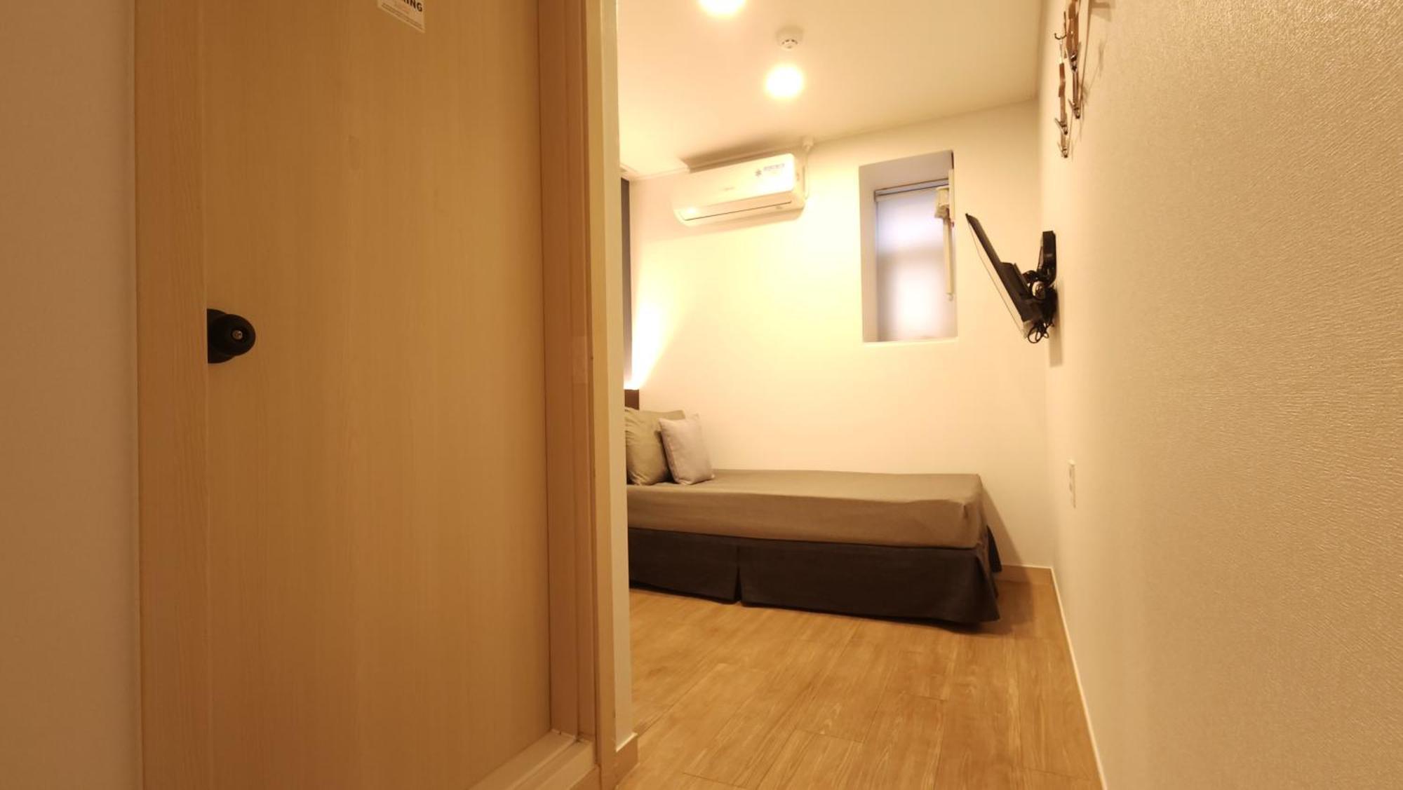 Oyo Hostel Myeongdong 1 Seoul Exterior photo