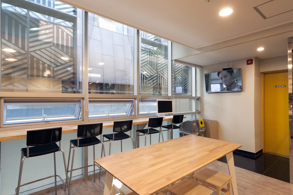Oyo Hostel Myeongdong 1 Seoul Exterior photo