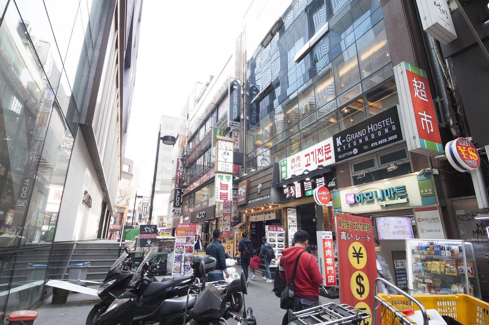 Oyo Hostel Myeongdong 1 Seoul Exterior photo