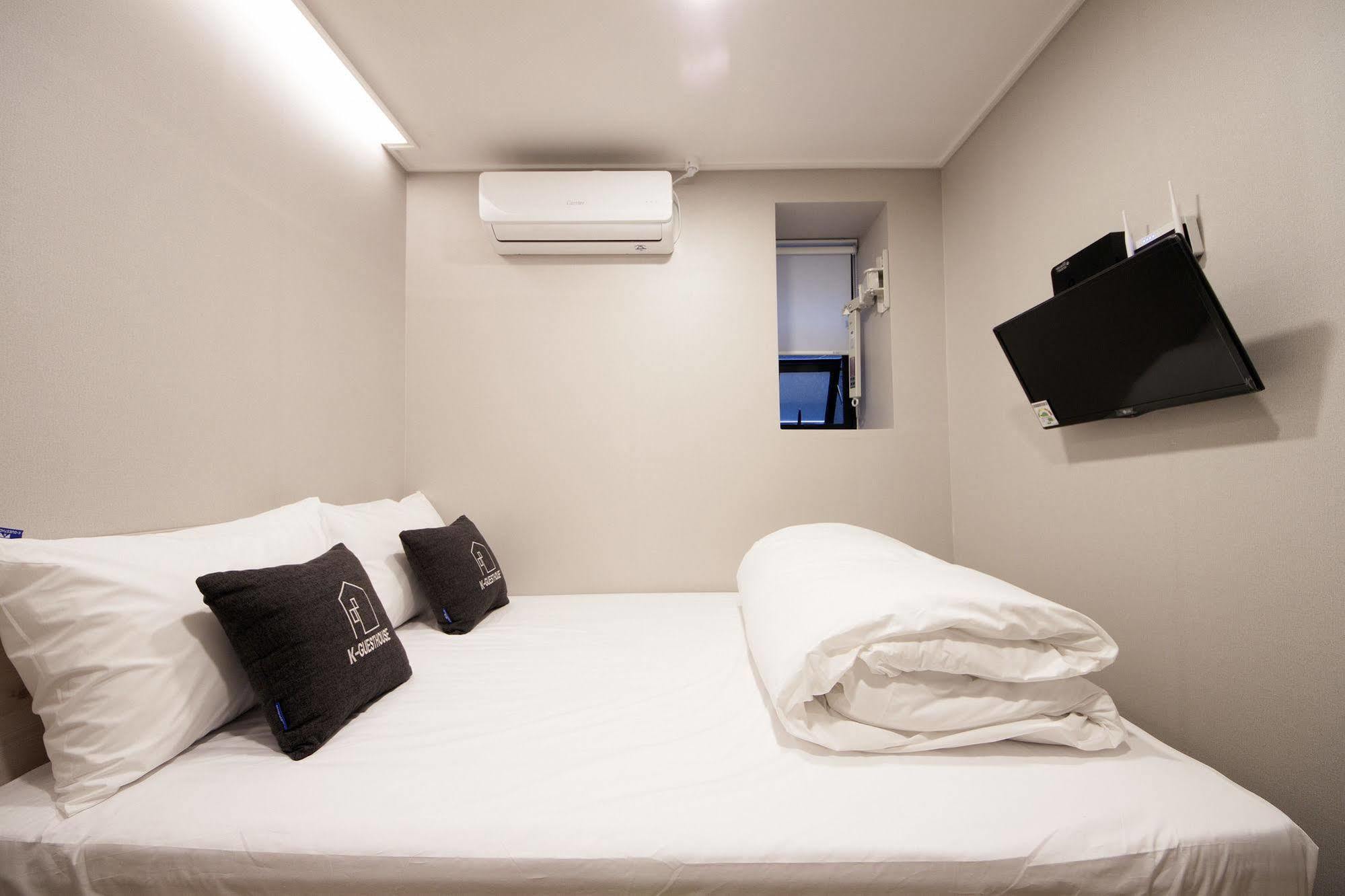 Oyo Hostel Myeongdong 1 Seoul Exterior photo